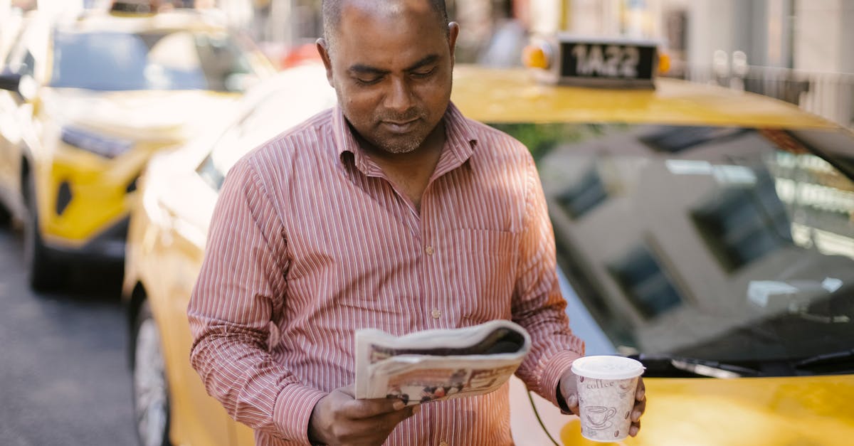 découvrez les étapes essentielles pour devenir chauffeur de taxi : formation, démarches administratives, conseils pratiques et équipements nécessaires.