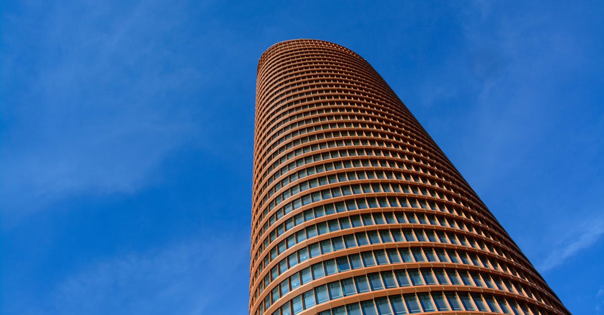 découvrez le métier d'ingénieur en maintenance aérospatiale : responsabilités, compétences clés et perspectives de carrière dans l'industrie aéronautique et spatiale.