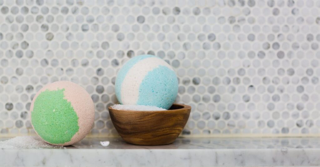 service de déminage professionnel pour assurer la sécurité en désamorçant les explosifs de manière efficace et sécurisée.