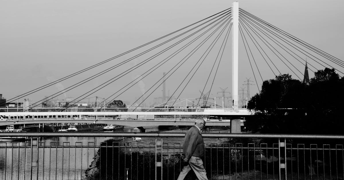 découvrez ce qu'est un bridge loan, un prêt relais permettant de financer temporairement l'achat d'un bien immobilier avant de vendre un autre. comprenez ses avantages, conditions et fonctionnement.