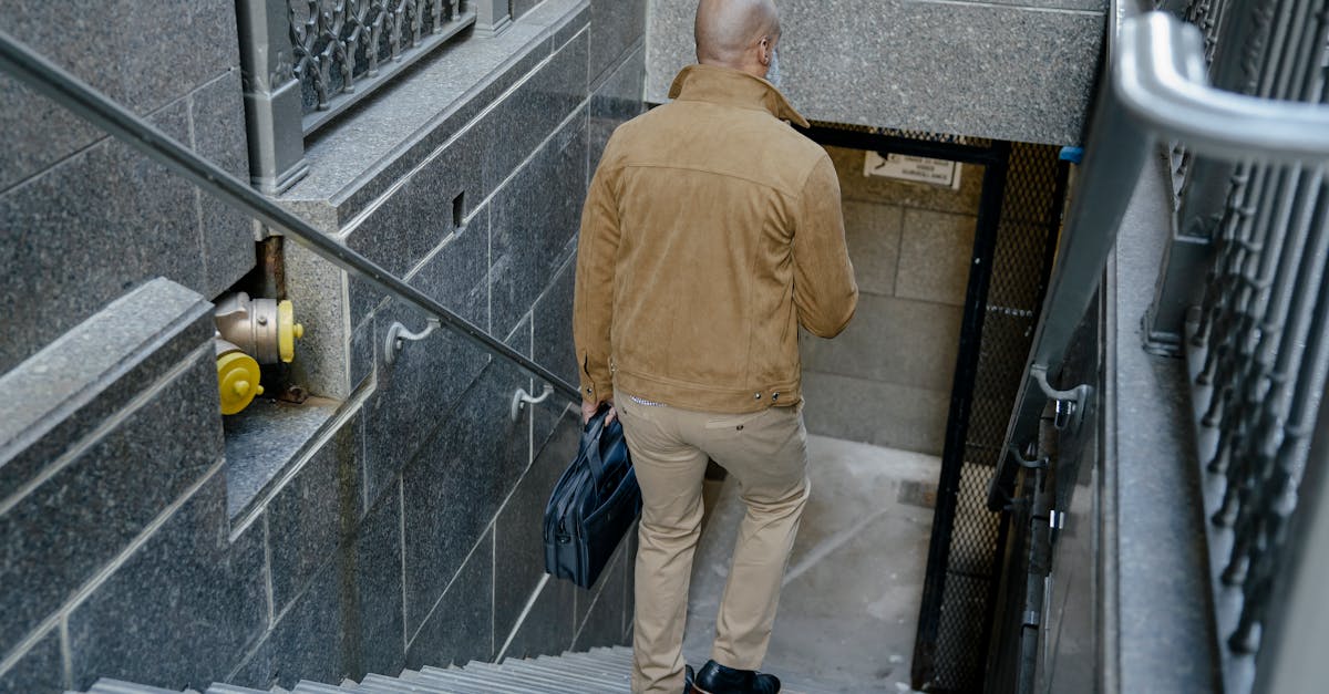 découvrez diverses carrières et explorez les opportunités professionnelles pour trouver celle qui correspond le mieux à vos talents et aspirations.