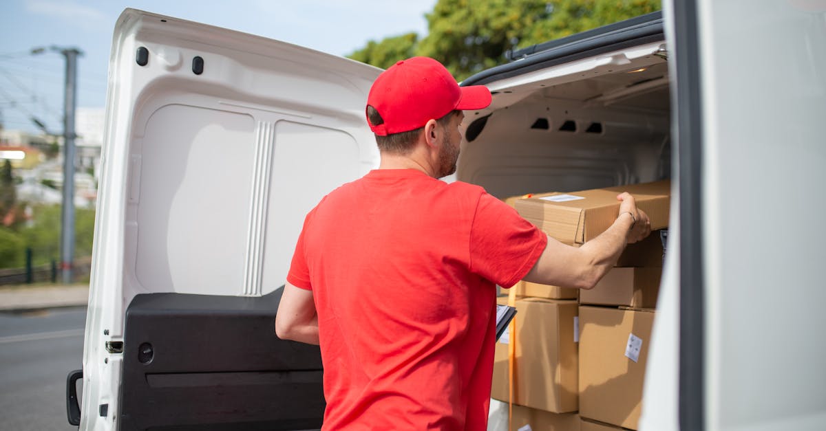 devenez livreur deliveroo et gagnez de l'argent en livrant des repas rapidement et efficacement. rejoignez une équipe flexible et dynamique dès aujourd'hui !