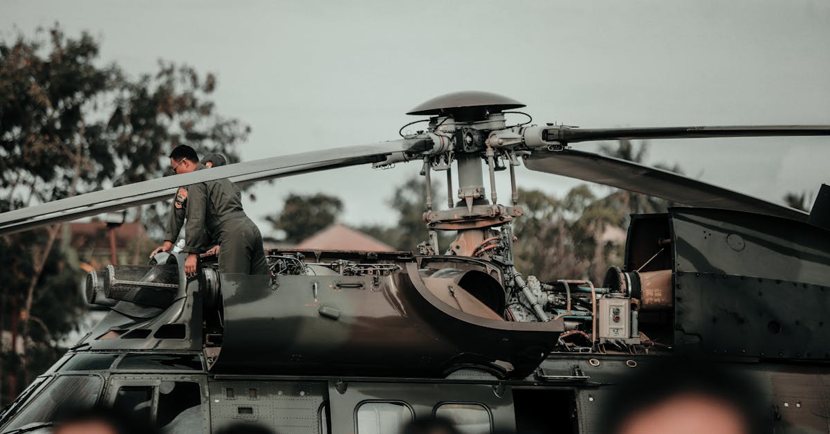 ingénieur en maintenance industrielle spécialisé dans la gestion, l'optimisation et la fiabilité des équipements industriels pour garantir une production fluide et efficace.