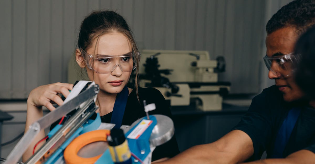 découvrez le métier d'ingénieur en conception mécanique : création, analyse et optimisation de systèmes mécaniques innovants pour divers secteurs industriels.