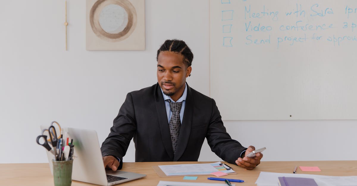 découvrez le rôle clé d'un advertising manager, expert en gestion de campagnes publicitaires pour maximiser la visibilité et le retour sur investissement.