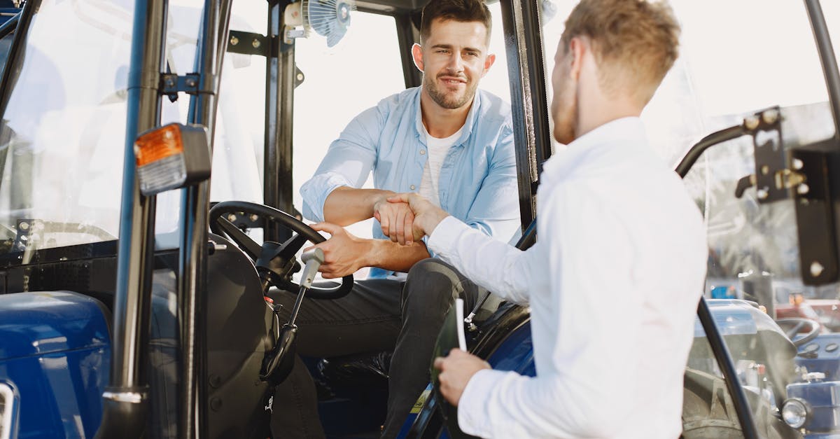 conseiller en vente d'équipements agricoles : expert pour guider vos choix d'achat afin d'optimiser la performance et la productivité de vos machines agricoles.