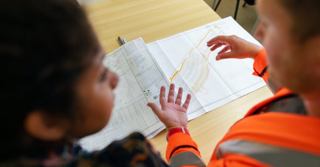 gestionnaire de projet en biodiversité spécialisé dans la coordination d'initiatives de conservation et de préservation des écosystèmes pour un développement durable.