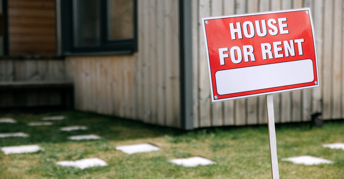 découvrez tout ce qu’il faut savoir sur les réparations majeures dans un bail commercial : responsabilités, obligations et conseils pour locataires et propriétaires.