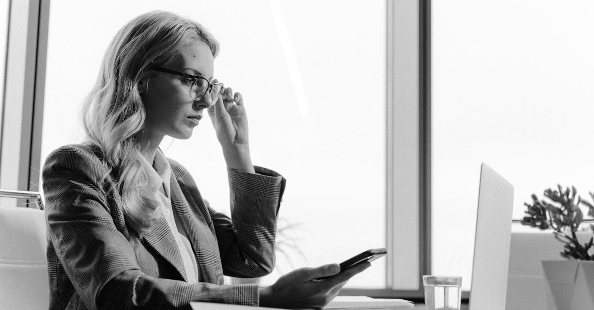 découvrez les statuts de l'entreprise : règles essentielles, organisation interne et fonctionnement pour garantir la conformité et la bonne gestion de votre société.