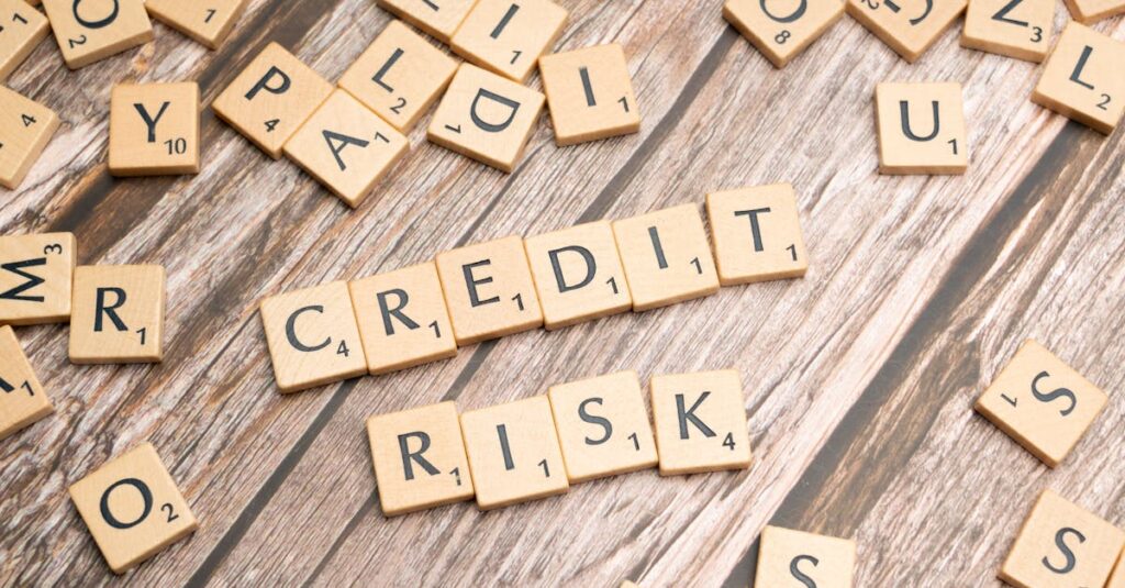 découvrez le rôle clé d'un analyste de crédit, expert en évaluation financière et gestion des risques pour optimiser les décisions de prêt.