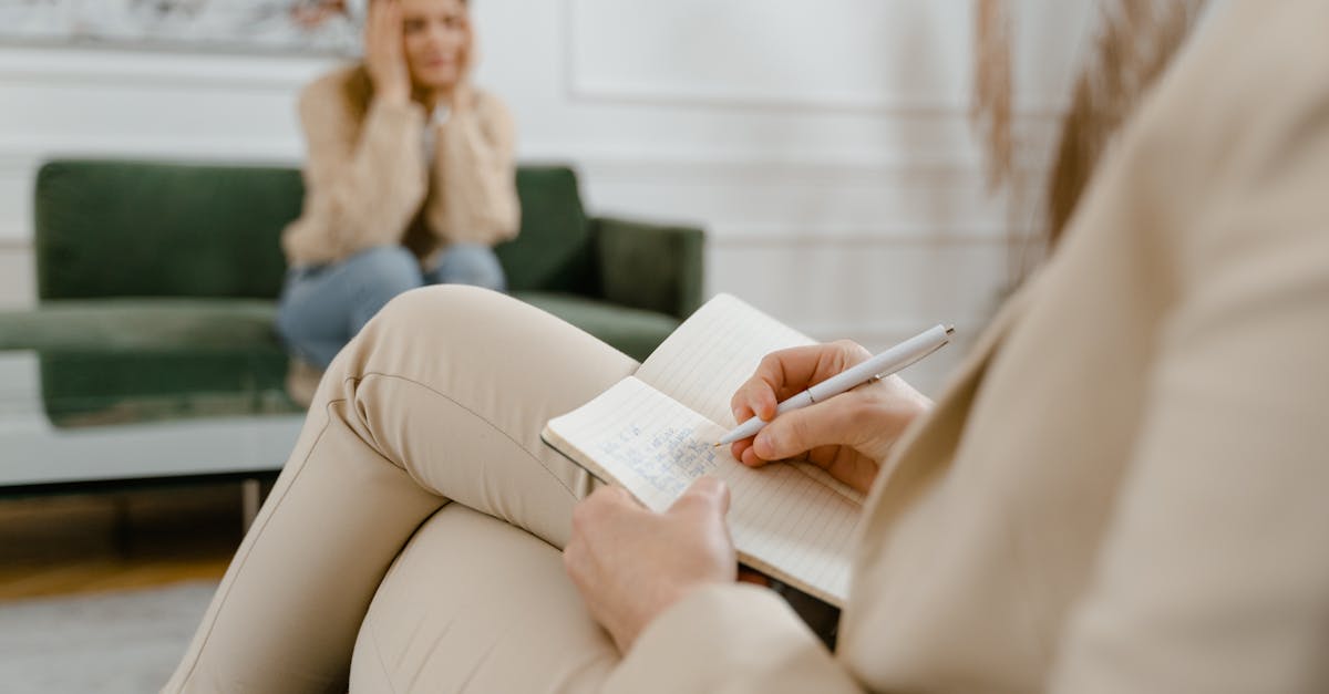 le conseil génétique aide à comprendre les risques héréditaires, guide les décisions médicales et soutient les familles face aux maladies génétiques.