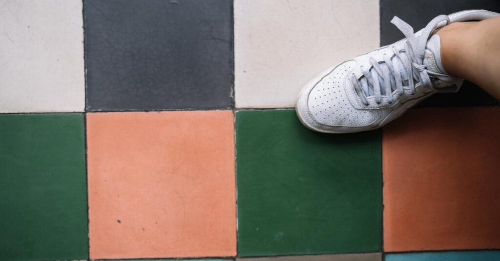 découvrez les étapes essentielles pour réussir une carrière de graphiste, du développement des compétences à l'obtention d'un emploi dans le design graphique.