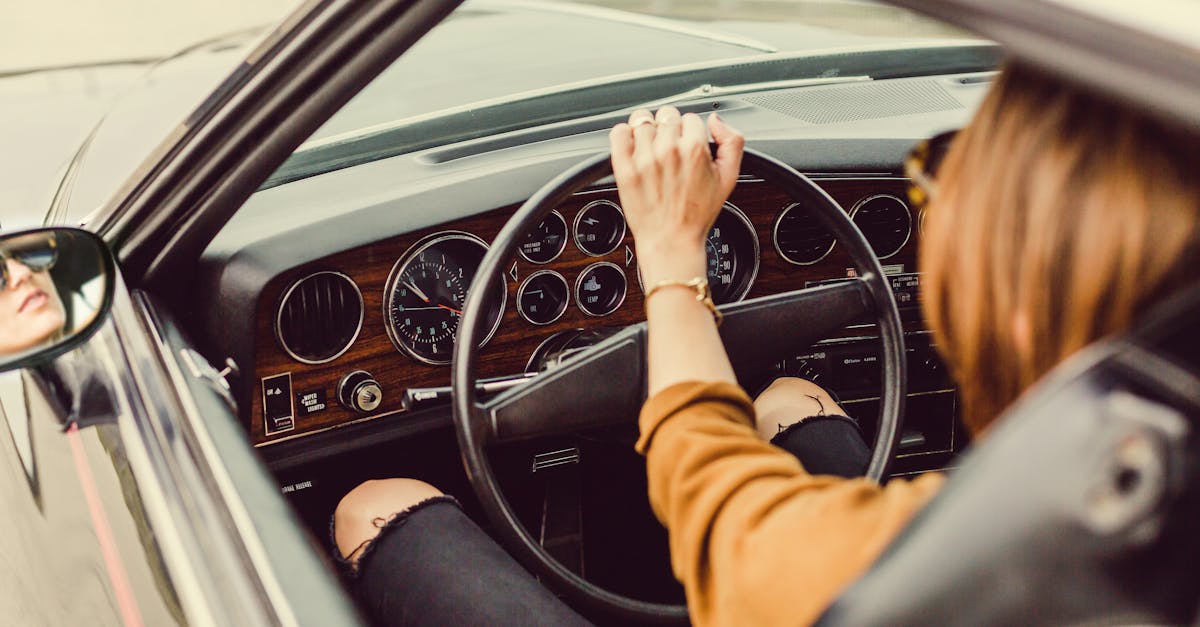 chauffeur indépendant offrant des services de transport personnalisés et flexibles pour répondre à tous vos besoins de déplacement.