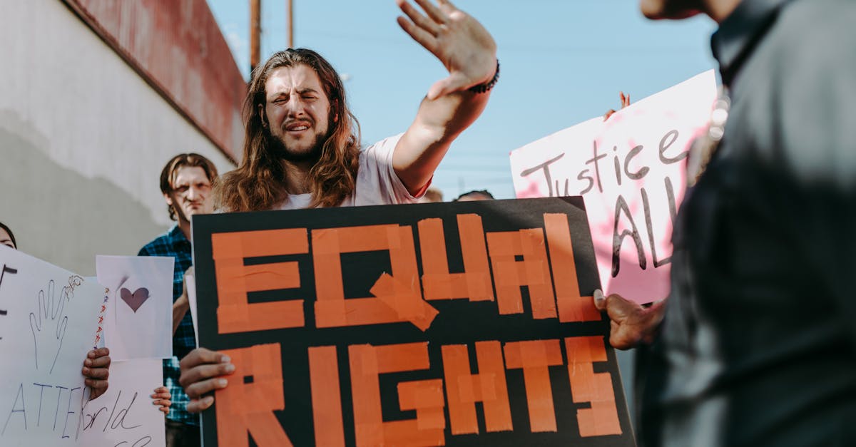 découvrez les droits des propriétaires : informations essentielles pour gérer votre bien immobilier en toute légalité et protéger vos intérêts.