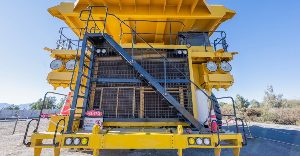 découvrez le métier de géologue minier, spécialisé dans l'exploration et l'évaluation des ressources minérales pour optimiser l'extraction.