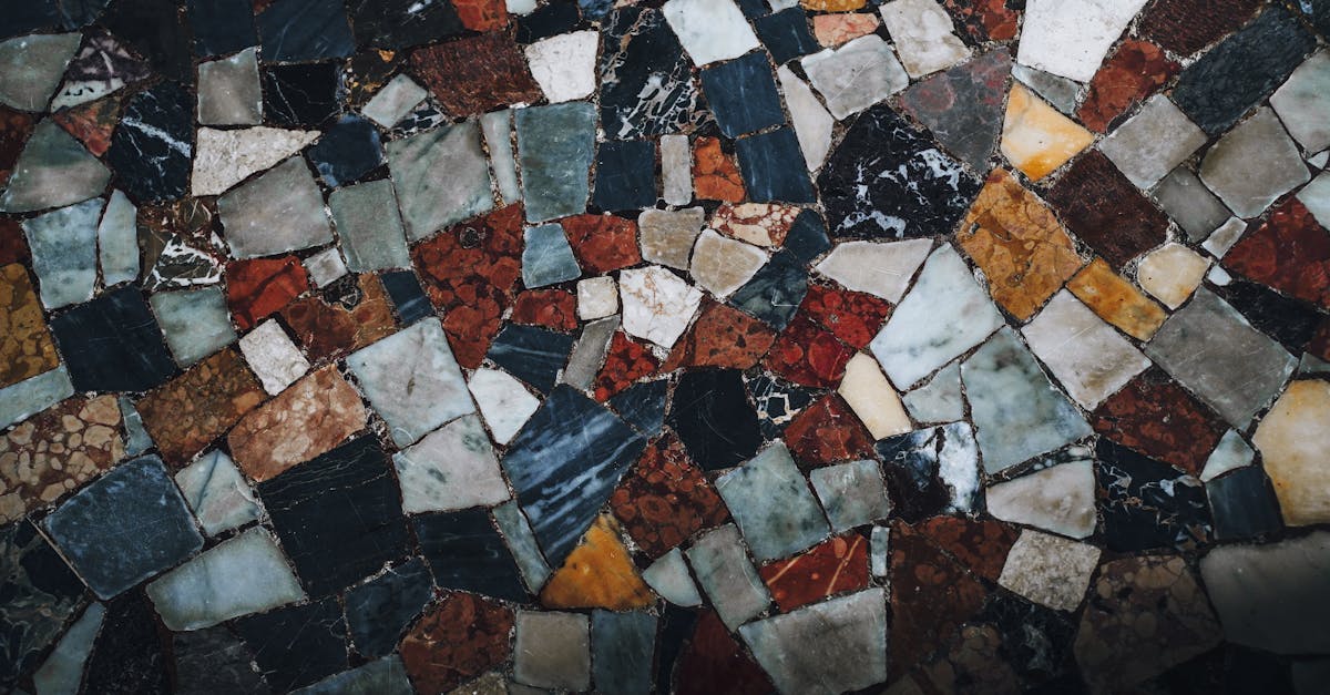 découvrez l'art de la mosaïque : une technique décorative qui sublime vos espaces avec des compositions colorées et créatives.