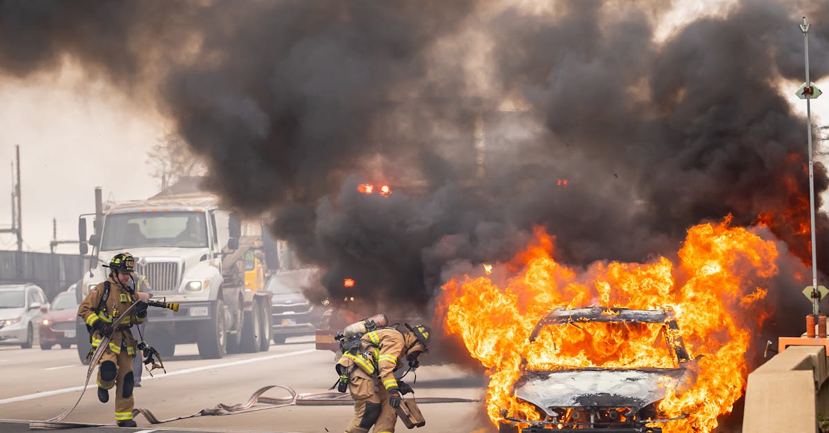 découvrez le métier de sauveteur en montagne : interventions d'urgence, sécurité en milieu alpin et techniques de secours spécialisées pour sauver des vies en terrain difficile.