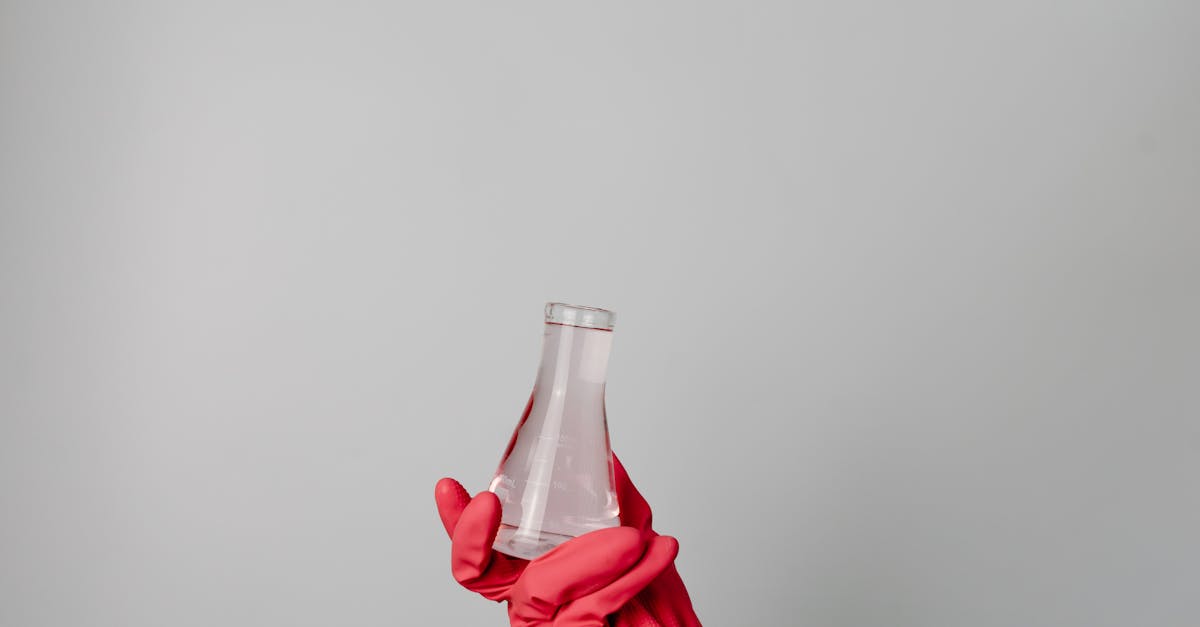 chercheur en physique passionné par l'exploration des lois fondamentales de la nature, dédié à la recherche innovante et à la compréhension approfondie des phénomènes physiques.