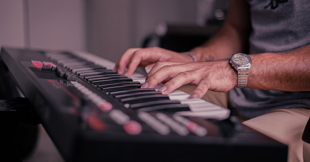 service professionnel d'accord de piano pour un son parfait et harmonieux. experts qualifiés pour tous types de pianos, intervention rapide et efficace.