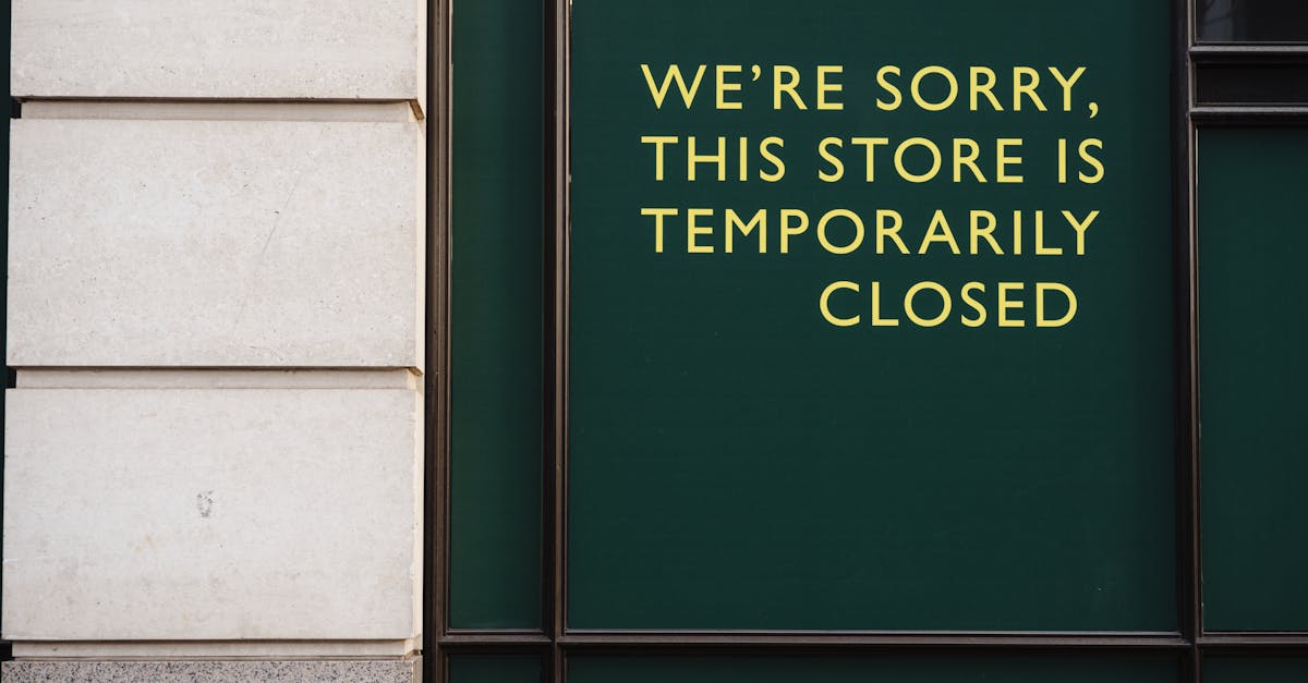 informations importantes sur la fermeture temporaire ou définitive d'un restaurant, y compris les raisons, les dates et les alternatives proposées.