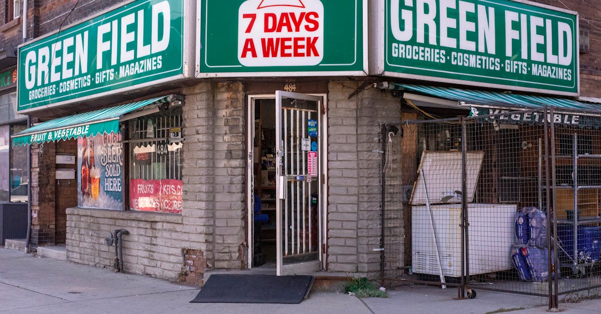 annonce de l'ouverture d'un nouveau magasin avec des offres spéciales et événements exclusifs pour célébrer cet événement.