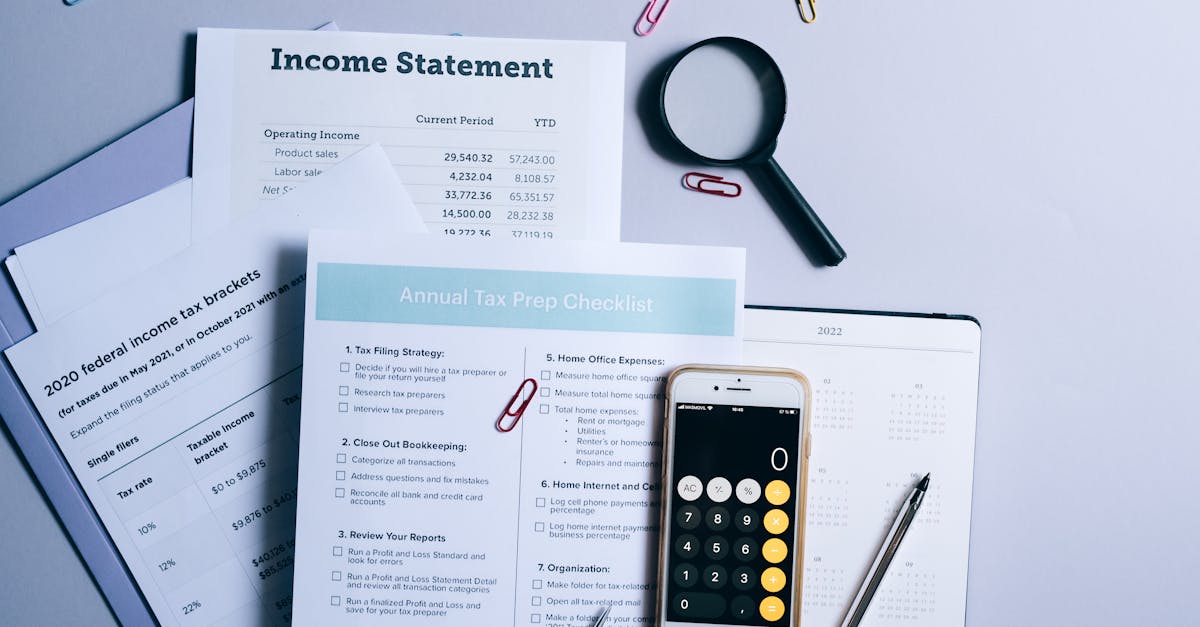 déclarez vos impôts facilement et rapidement avec nos conseils et outils pratiques pour une déclaration fiscale réussie.