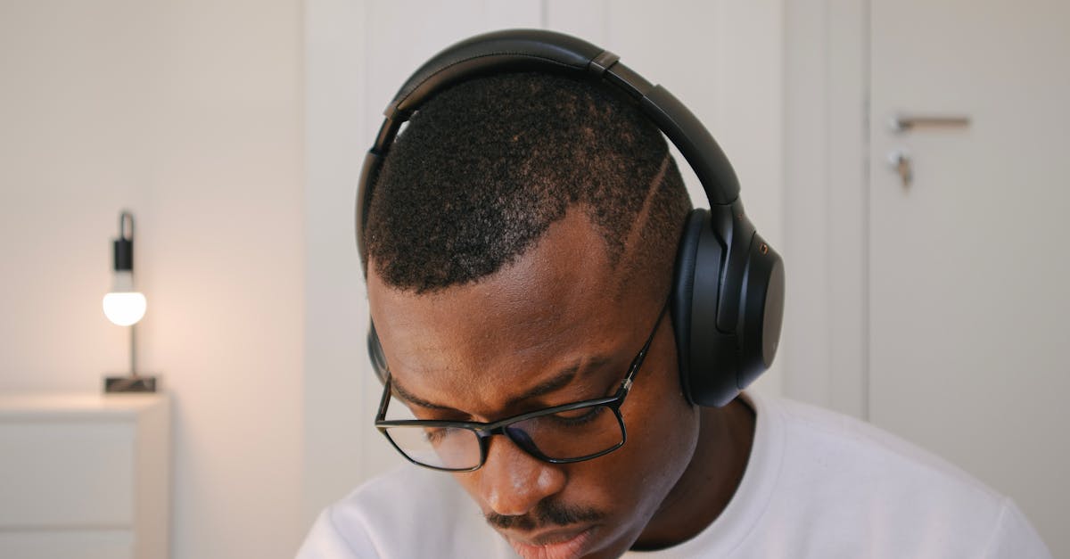 traducteur technique spécialisé dans la traduction précise et adaptée de documents techniques, manuels, guides et spécifications pour garantir une communication claire et professionnelle.