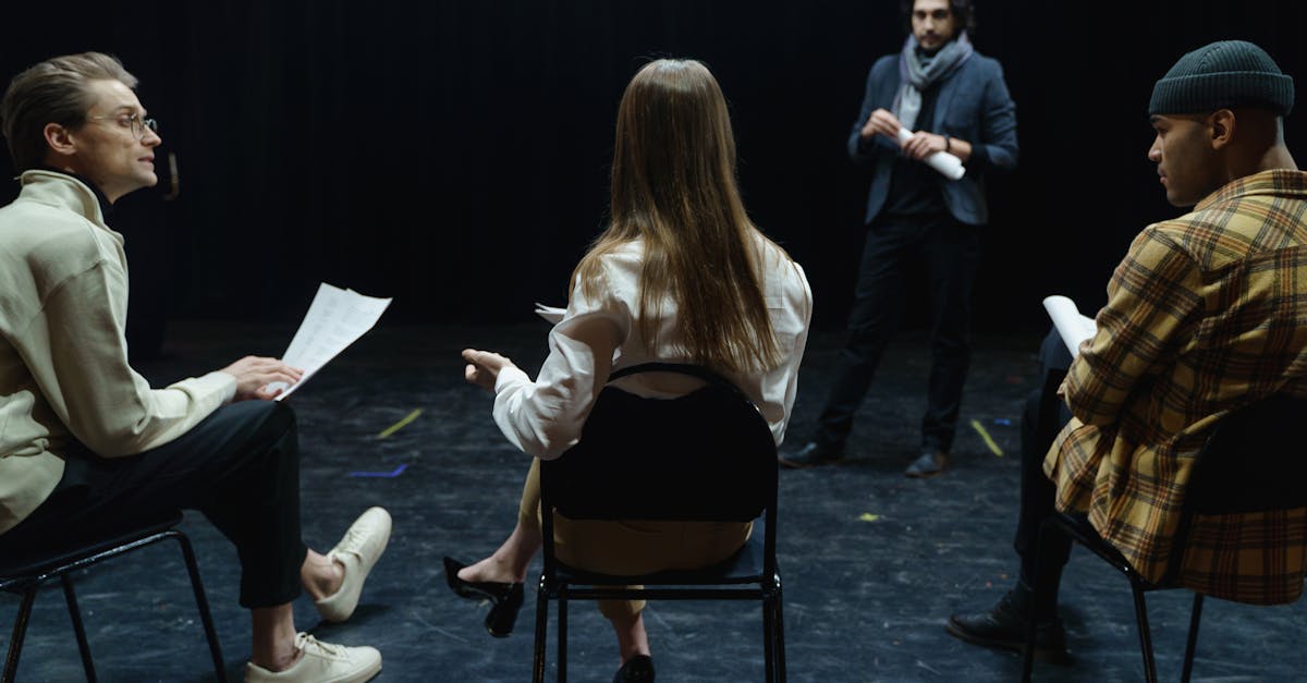 directeur du tourisme chargé de promouvoir les destinations, développer des stratégies attractives et gérer les services touristiques pour dynamiser l'industrie locale.