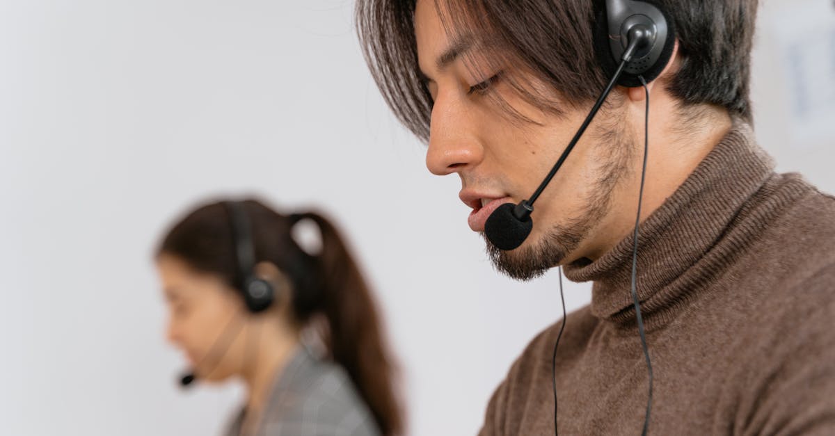 découvrez le rôle clé d'un opérateur de télémonitoring, spécialisé dans la surveillance à distance des patients pour garantir leur sécurité et leur bien-être en temps réel.
